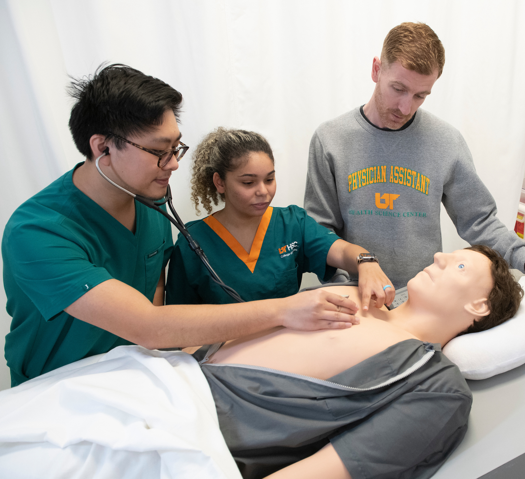 UTHSC College of Medicine Ranked No. 26 for Primary Care By U.S. News &  World Report - UTHSC News