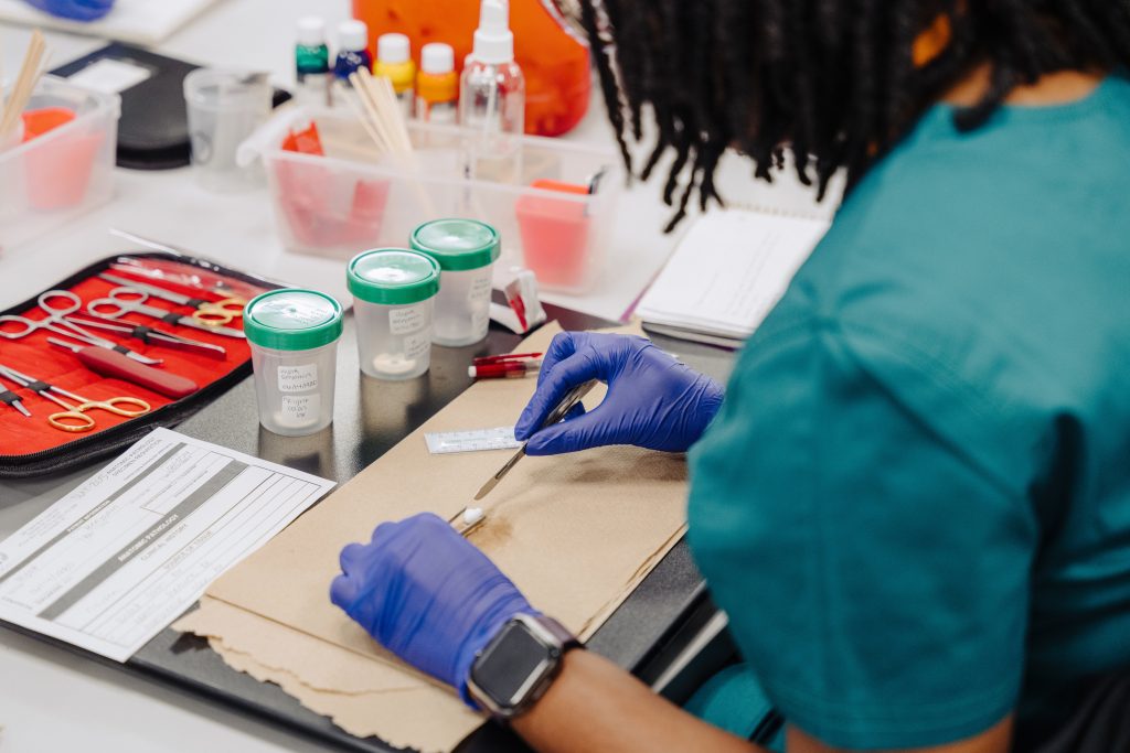 Photo of a Pathologists' Assistant Student practicing