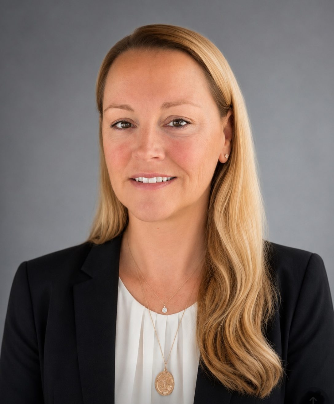 Anja Dabelic headshot