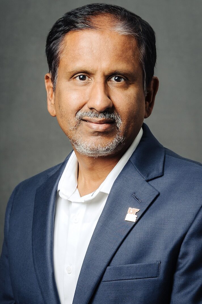 Dr. Ramesh Narayanan headshot
